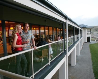 Lady Bay Hotel - Tourism Brisbane 10
