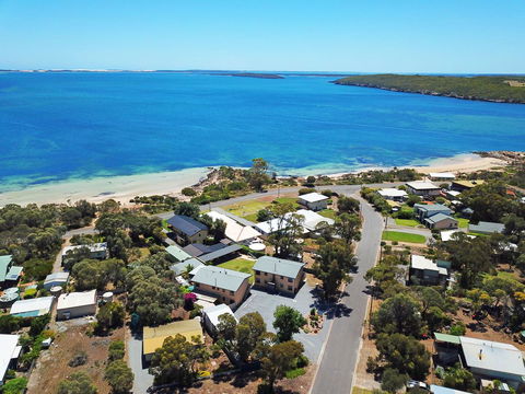 Longbeach Apartments - Tourism Brisbane 1