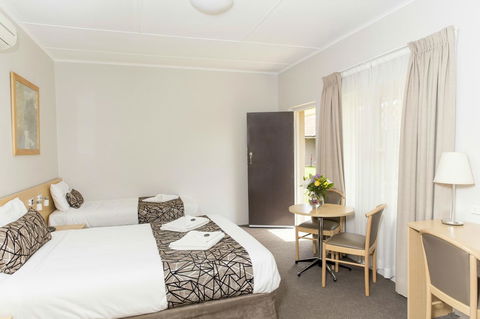 Bathurst Motor Inn - Tourism Brisbane 24