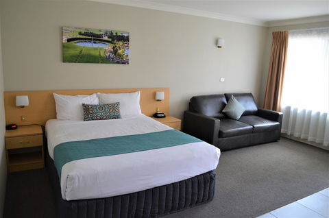 Bathurst Motor Inn - Tourism Brisbane 2
