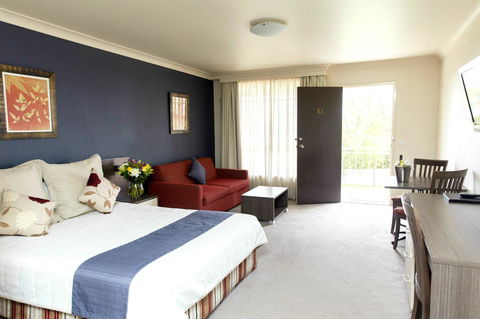 Bathurst Motor Inn - Tourism Brisbane 1