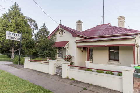 Bathurst Motor Inn - Tourism Brisbane 30