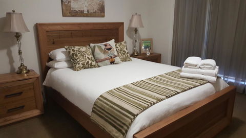 Jacaranda Homestay - Brisbane Tourism 8