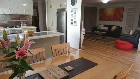 Jacaranda Homestay - Brisbane Tourism 3