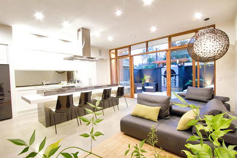 Sticky Rice Villas - Tourism Brisbane 5