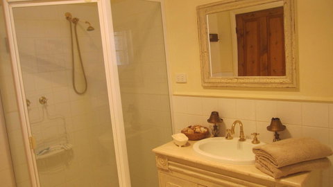 Gainsborough Cottage - Brisbane Tourism 8