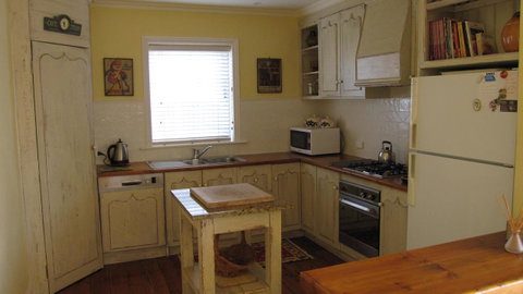 Gainsborough Cottage - Brisbane Tourism 10