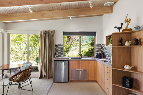 Adelaide Hills Retreats - Brisbane Tourism 24