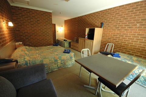 Burra Motor Inn - Tourism Brisbane 40
