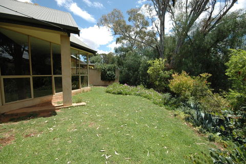 Burra Motor Inn - Tourism Brisbane 23