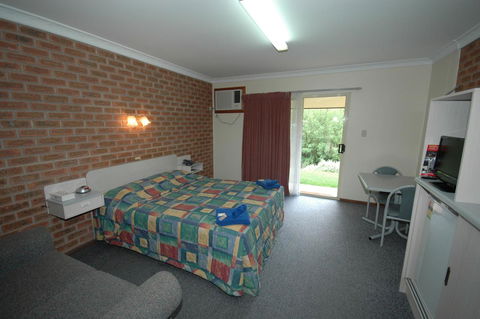 Burra Motor Inn - Tourism Brisbane 39