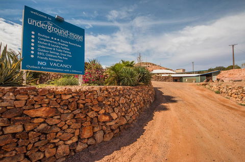 The Underground Motel - Brisbane Tourism 24