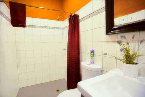 The Underground Motel - Brisbane Tourism 17