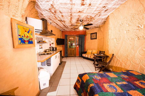 The Underground Motel - Brisbane Tourism 18