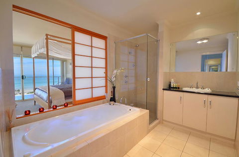 Adelaide Luxury Beach House - Brisbane Tourism 11