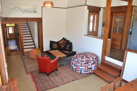 Of Stone & Wood Guesthouse - Tourism Brisbane 7