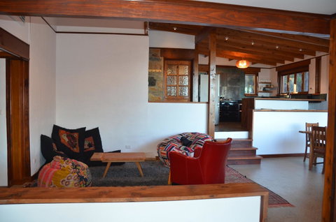 Of Stone & Wood Guesthouse - Tourism Brisbane 8