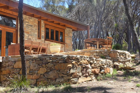 Of Stone & Wood Guesthouse - Tourism Brisbane 22