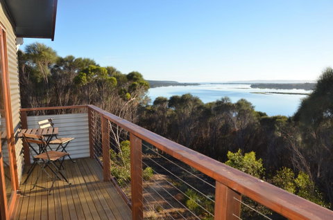 Of Stone & Wood Guesthouse - Tourism Brisbane 2