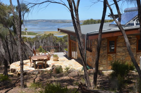Of Stone & Wood Guesthouse - Tourism Brisbane 25
