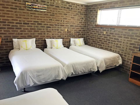 Lake Albert Motel - Tourism Brisbane 44
