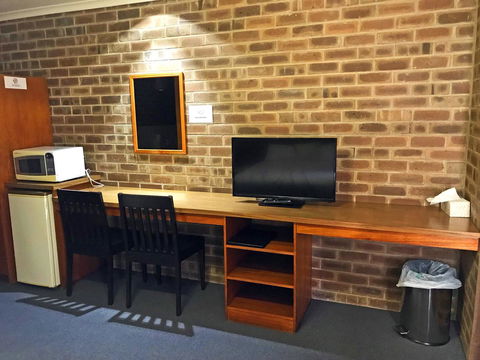 Lake Albert Motel - Tourism Brisbane 31