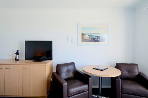 Harbour View Motel - Brisbane Tourism 5