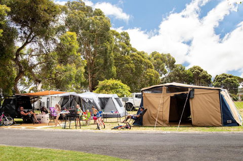 Blue Lake Holiday Park - Tourism Brisbane 9