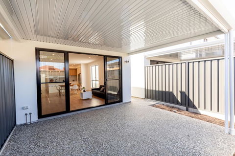 Brand New Affordable Luxury 3 Bedroom 3 Bathrooms House Close To Adelaide City, Chinatown, Beach, Adelaide Airport - Tourism Brisbane 3