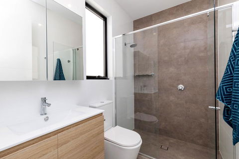 Brand New Affordable Luxury 3 Bedroom 3 Bathrooms House Close To Adelaide City, Chinatown, Beach, Adelaide Airport - Tourism Brisbane 10