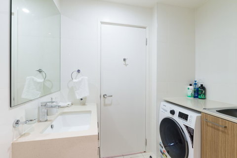 Ther-Rich 2Brm CBD Apartment - Brisbane Tourism 28