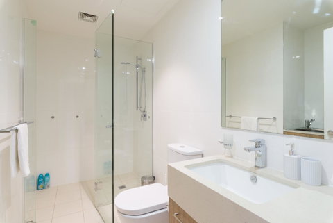 Ther-Rich 2Brm CBD Apartment - Brisbane Tourism 31