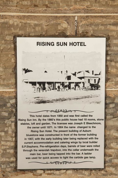 The Rising Sun Hotel - Tourism Brisbane 3