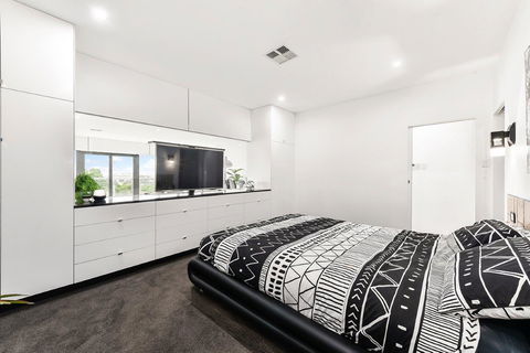 KENNEDY EXECUTIVE TOWNHOUSE - Tourism Brisbane 20