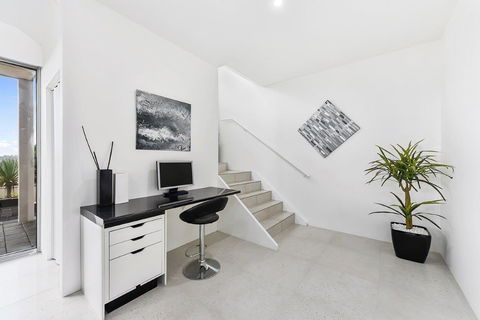 KENNEDY EXECUTIVE TOWNHOUSE - Tourism Brisbane 8