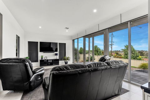 KENNEDY EXECUTIVE TOWNHOUSE - Tourism Brisbane 14