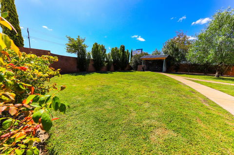 Country Roads Motor Inn Naracoorte - Tourism Brisbane 43