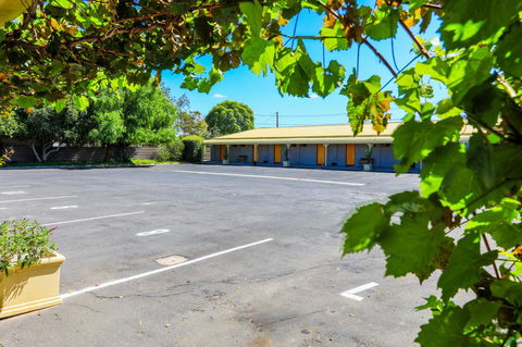 Country Roads Motor Inn Naracoorte - Tourism Brisbane 30