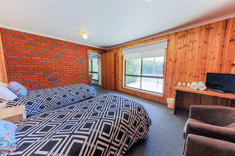 Country Roads Motor Inn Naracoorte - Tourism Brisbane 15