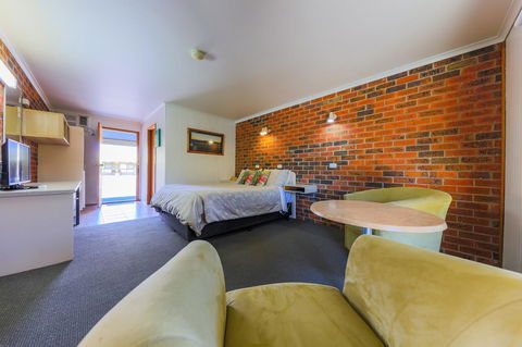 Country Roads Motor Inn Naracoorte - Tourism Brisbane 7