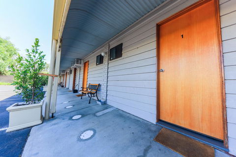 Country Roads Motor Inn Naracoorte - Tourism Brisbane 31