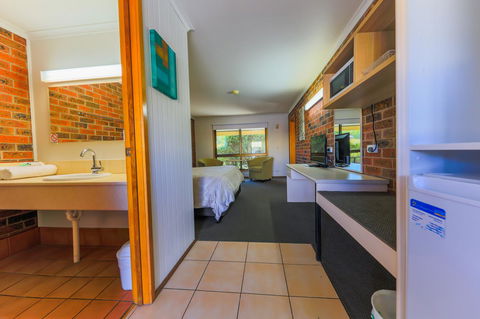 Country Roads Motor Inn Naracoorte - Tourism Brisbane 12
