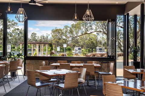 Berri Hotel - Tourism Brisbane 9