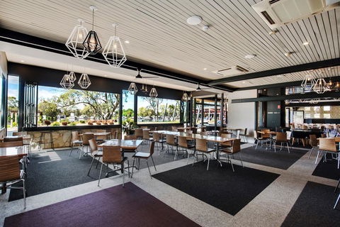 Berri Hotel - Tourism Brisbane 13