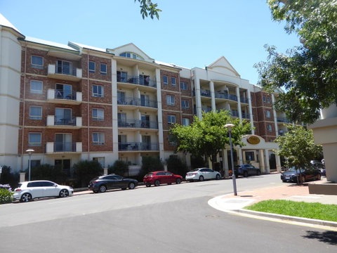 ADELAIDE CENTRAL APARTMENT - 3BR, 2BATH & CARPARK - Brisbane Tourism 0