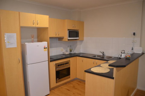 ADELAIDE CENTRAL APARTMENT - 3BR, 2BATH & CARPARK - Brisbane Tourism 6