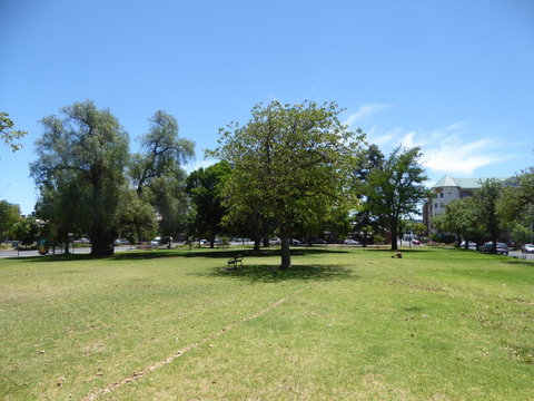 ADELAIDE CENTRAL APARTMENT - 3BR, 2BATH & CARPARK - Brisbane Tourism 31