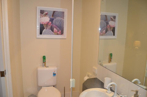ADELAIDE CENTRAL APARTMENT - 3BR, 2BATH & CARPARK - Brisbane Tourism 13