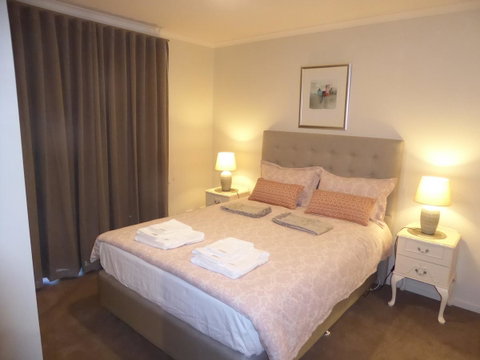 ADELAIDE CENTRAL APARTMENT - 3BR, 2BATH & CARPARK - Brisbane Tourism 11
