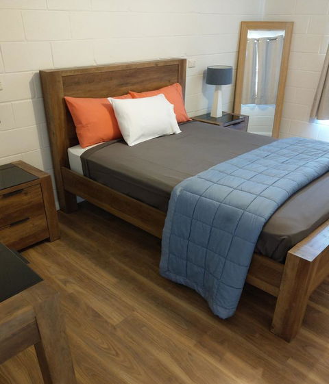 Desert Gum Retreat Gough St - Tourism Brisbane 10